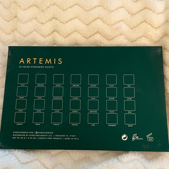 Alter Ego - Artemis 28 color eyeshadow palette - Picture 3 of 3